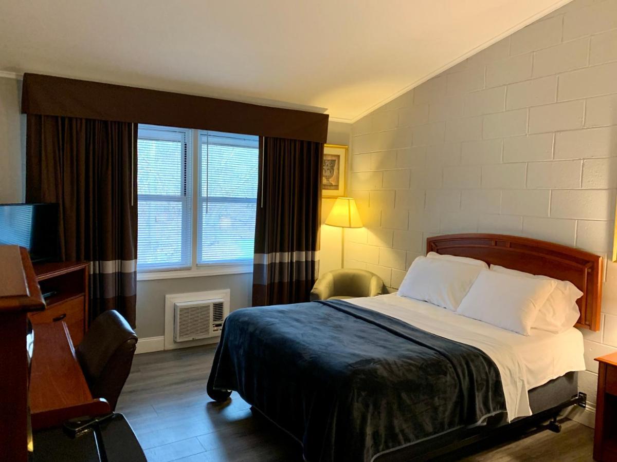 Hill Top Motel Wrightstown Екстер'єр фото