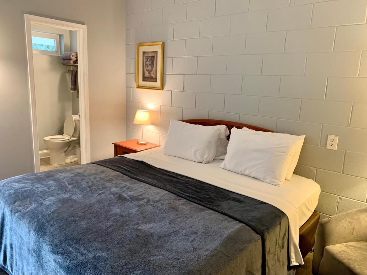Hill Top Motel Wrightstown Екстер'єр фото
